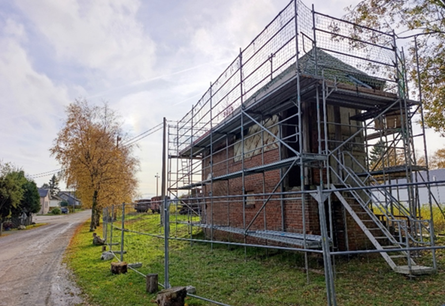 cabine d'aiguillage en cours de restauration (c)Emily Hugo