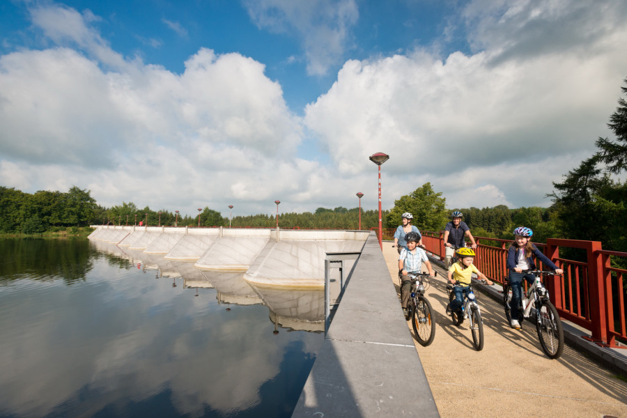 Vennbahn Buetgenbach Stausee 01(c)vennbahn.eu